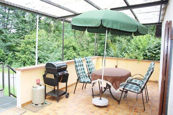 Überdachte Terrasse.JPG