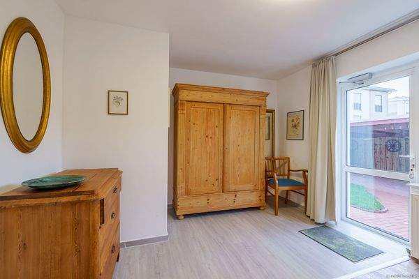 Schlafzimmer mit aussenzugang