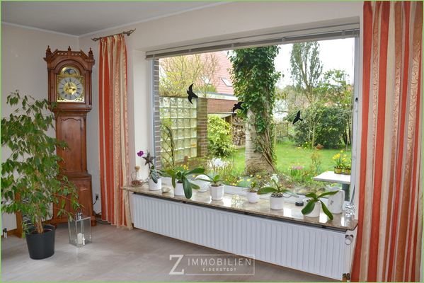 Blick zum Garten Eigentümerwohnung