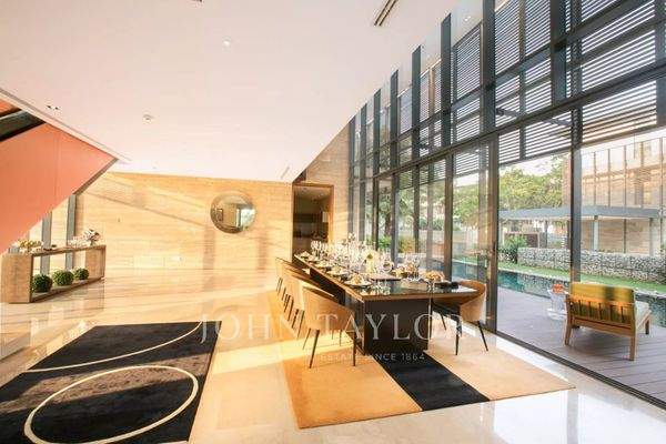 Play room High ceiling