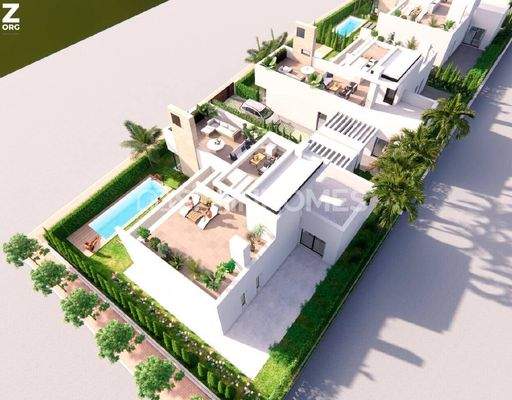 Detached 3-Bedroom Houses with Private Pools in Los Alcázares Murcia