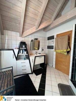 Badezimmer für Kinder im Obergeschoss