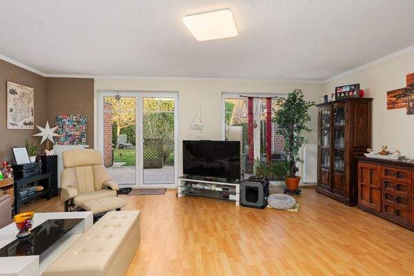 30,38 m² Wohnzimmer (Erdgeschoss)