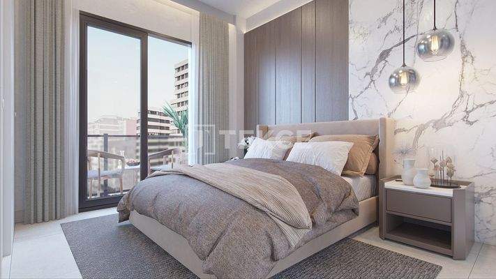 Apartment with Roof Top Communal Pool in Malaga Center