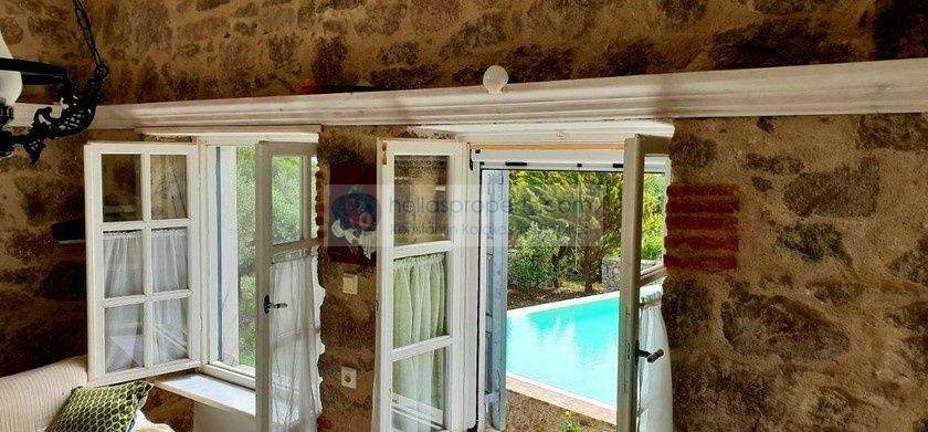 f550defc01a5439ba515b5c1b2fd2f98-original