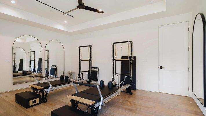 Visual–Privates Fitness, 1Zi