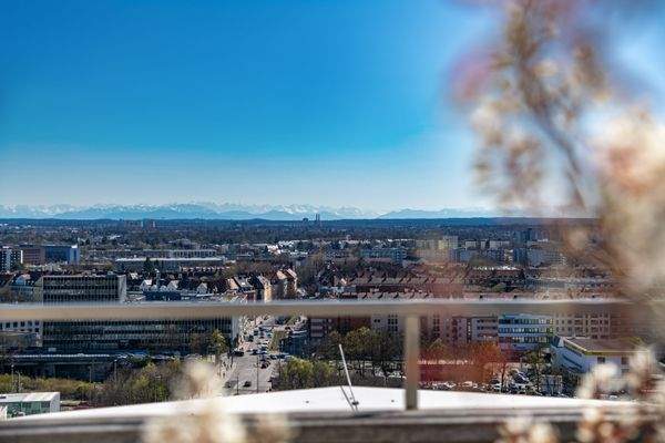 Mit Blick bis zu den Alpen