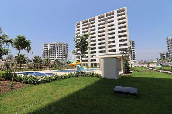 Stylish Apartment Within Walking Distance to the Sea in Tece Mersin