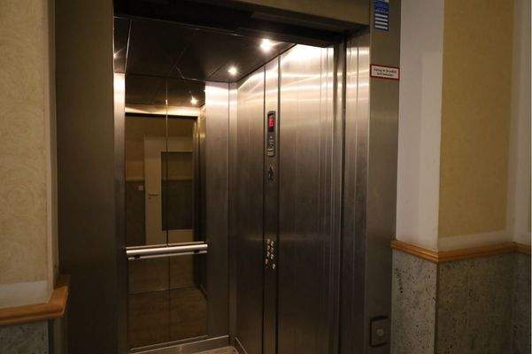 Komfortabler Zugang: Stellplatz, Aufzug, Wohnung – alles barrierearm verbunden