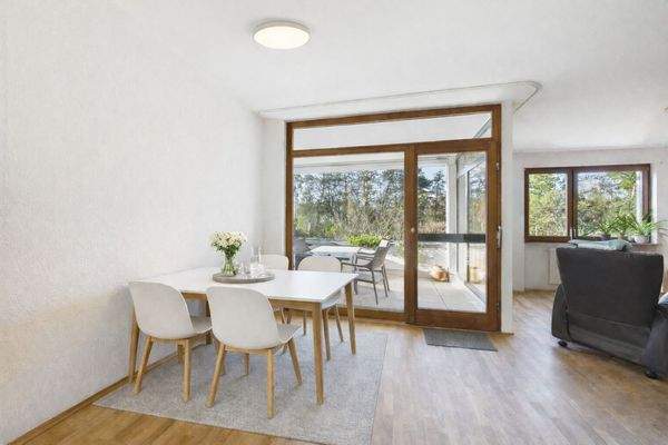 offener Essbereich mit Zugang zur Süd-Loggia