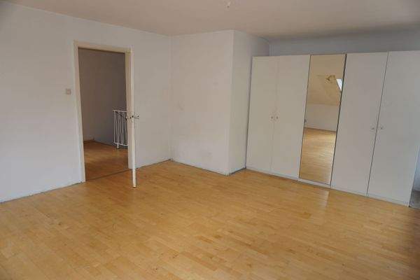 Schlafzimmer 1 von 4