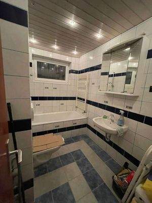 EG RECHTS 3 Zimmer Bad