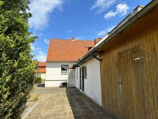 5 Rückansicht mit Anbau.jpg