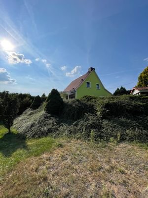 Seitenansicht - Blick vom Grundstück