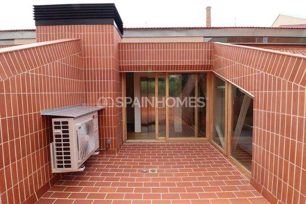 Modern Houses in Sant Martí’s Innovation District