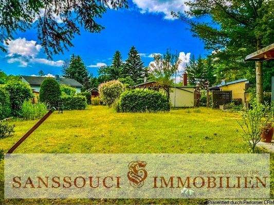 Blick über das Grundstück