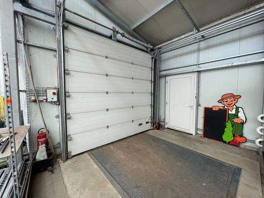 Die LKW-Zufahrt von innen