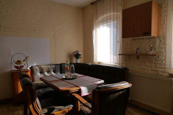 Küche Obergeschoss mit Blick zum Hof