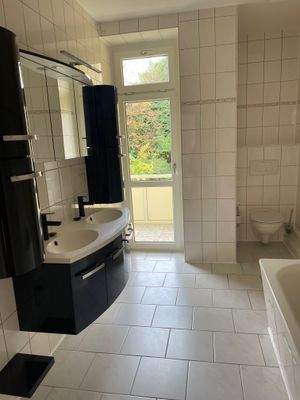 Badezimmer mit Garnitur