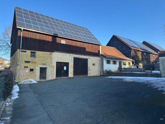 Nebengebäude mit Hofansicht