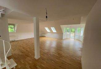 Eingangsbereich + Wohnen