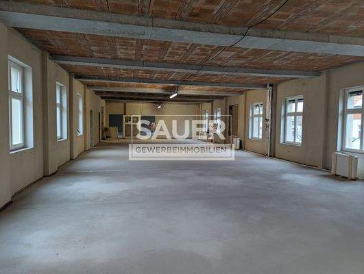 Innenansicht (vor Mieterausbau)