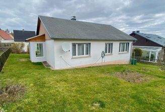 Gartenseite des Hauses.jpg