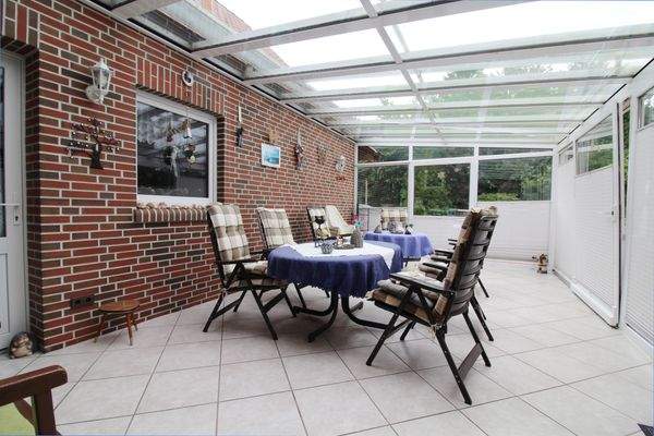 Wintergarten mit Beschattung u. Fußbodenheizung