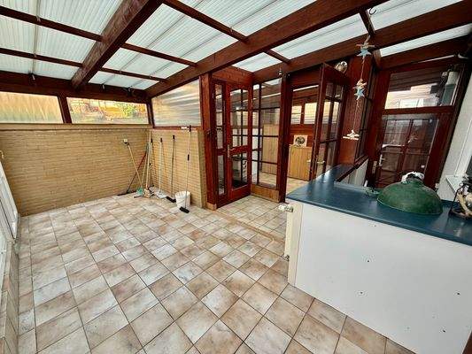 Überdachter Hofraum