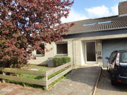 12) vordere Hausansicht.JPG