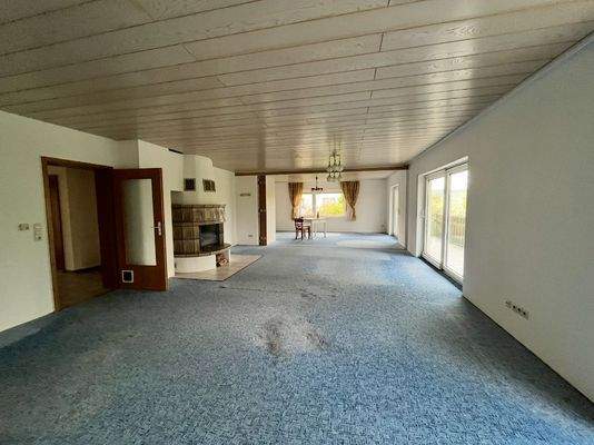 großes Wohn und Esszimmer