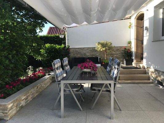 überdachte Terrasse