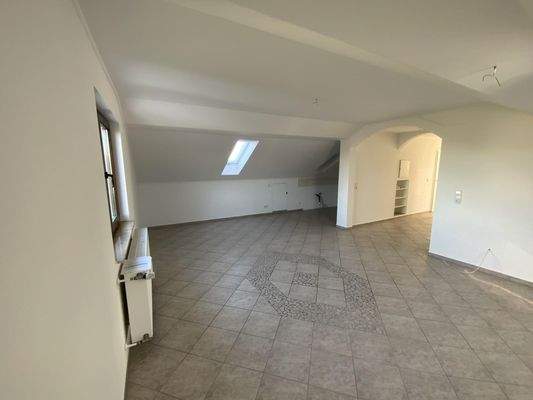 Wohnzimmer/Küche im DG