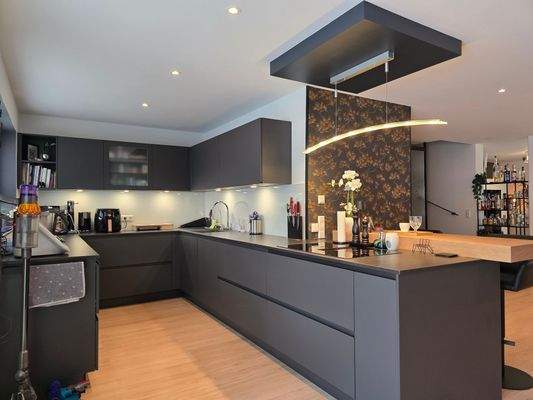 Hochwertige Einbauküche