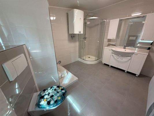 Tageslichtbad im Anbau 