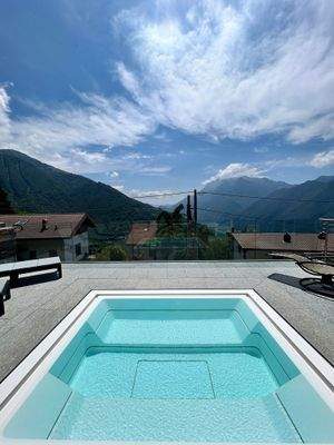 Whirlpool mit Aussicht.JPG