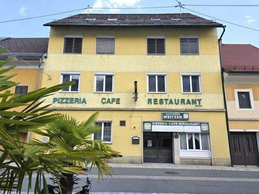 Außenansicht Wohn- und Geschäftshaus