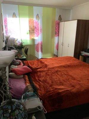 Schlafzimmer auch mit Zugang zum Balkon