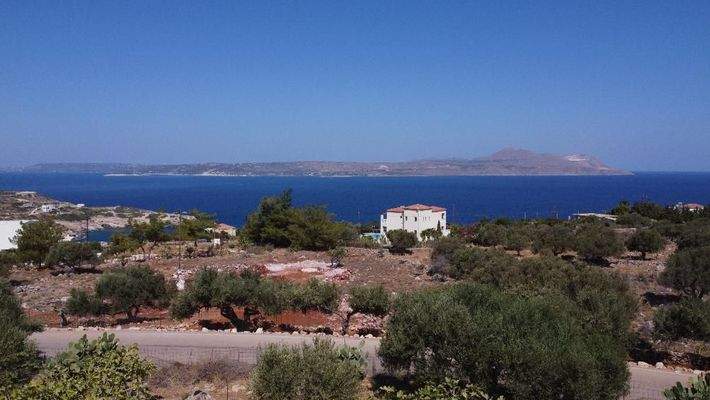 Kreta, Kokkino Chorio: Ruhiges Landgrundstück mit Dorfnähe zu verkaufen