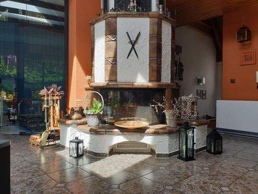 Wohnzimmer Kamin.jpg