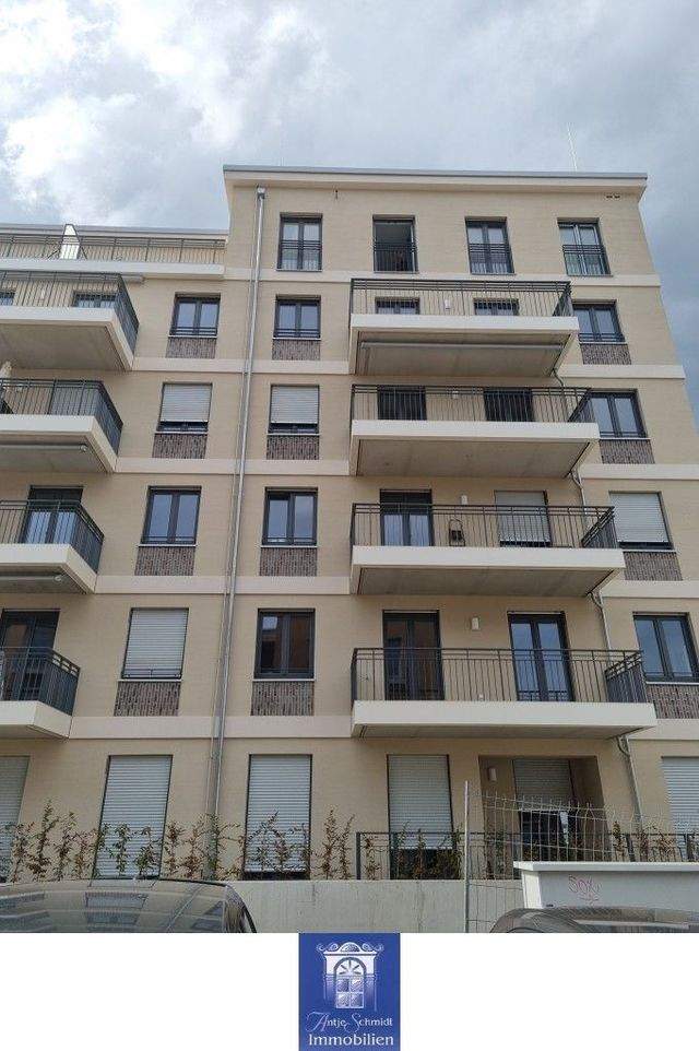 Traum-Familienwohnung an der Elbe im Erstbezug! Eigener Garten, große Terrasse, EBK! - Foto 3