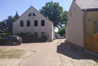 Wohnhaus Straßenansicht