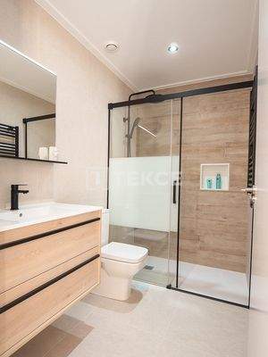 Detached Villas with Private Pools in La Marina Alicante