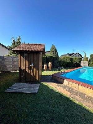 Außendusche am Pool