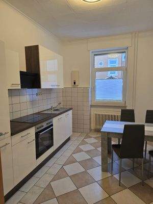 Küche mit Aufenthaltsbereich