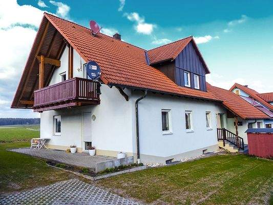 Süd-West-Ansicht mit Balkon