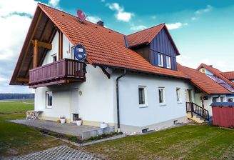 Süd-West-Ansicht mit Balkon