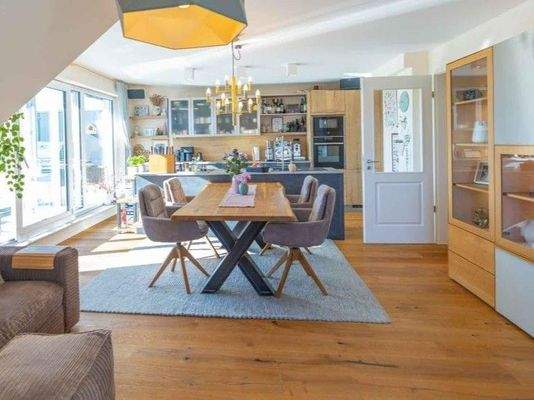 Offener Wohn-Küchen-Bereich