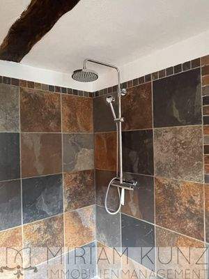 Badezimmer_Miriam Kunz Immobilienmanagement.jpg