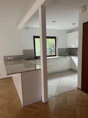 Küche mit Sitztresen